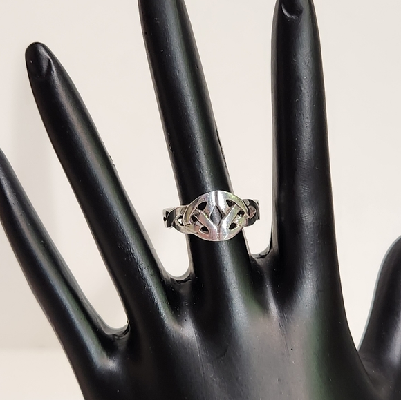 Genuine Vintage Sterling Silver "Double Trinity Knot" Infinity Ring (Size 5.25) - Picture 3 of 12